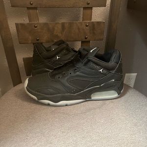 Jordan Point Lane “Black Ice”